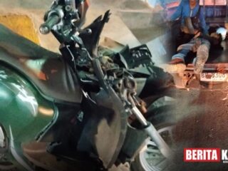 Sepeda Motor Scoopy Tabrak Pick Up di Depan SMA 1 Karimun