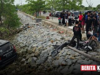 Horor! Mobil Tabrak Belasan Motor di Costal Area Karimun